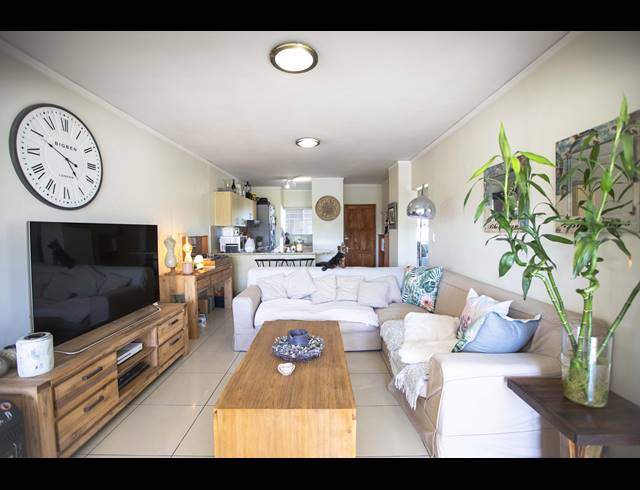 2 BEDROOM APARTMENT FOR SALE IN ROYAL ASCOT